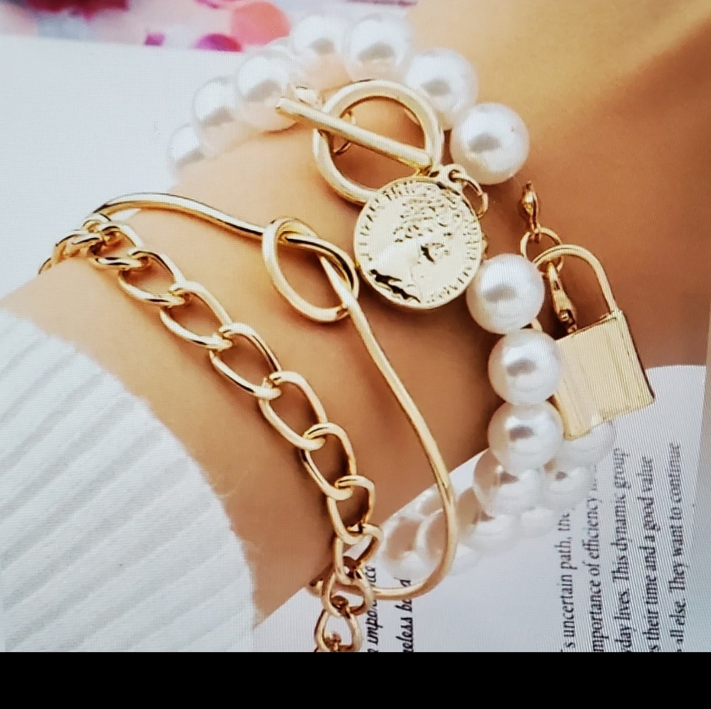 Gold and Pearl Bracelet Set